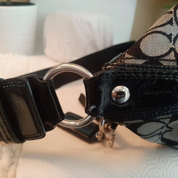 Coach purses - Picture 15 of 16